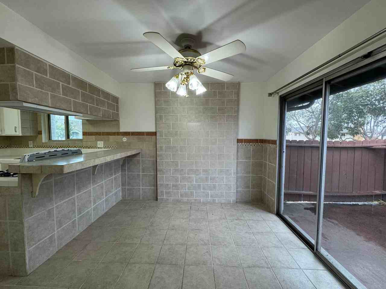 Kenyon Dr - Photo 3 of 12