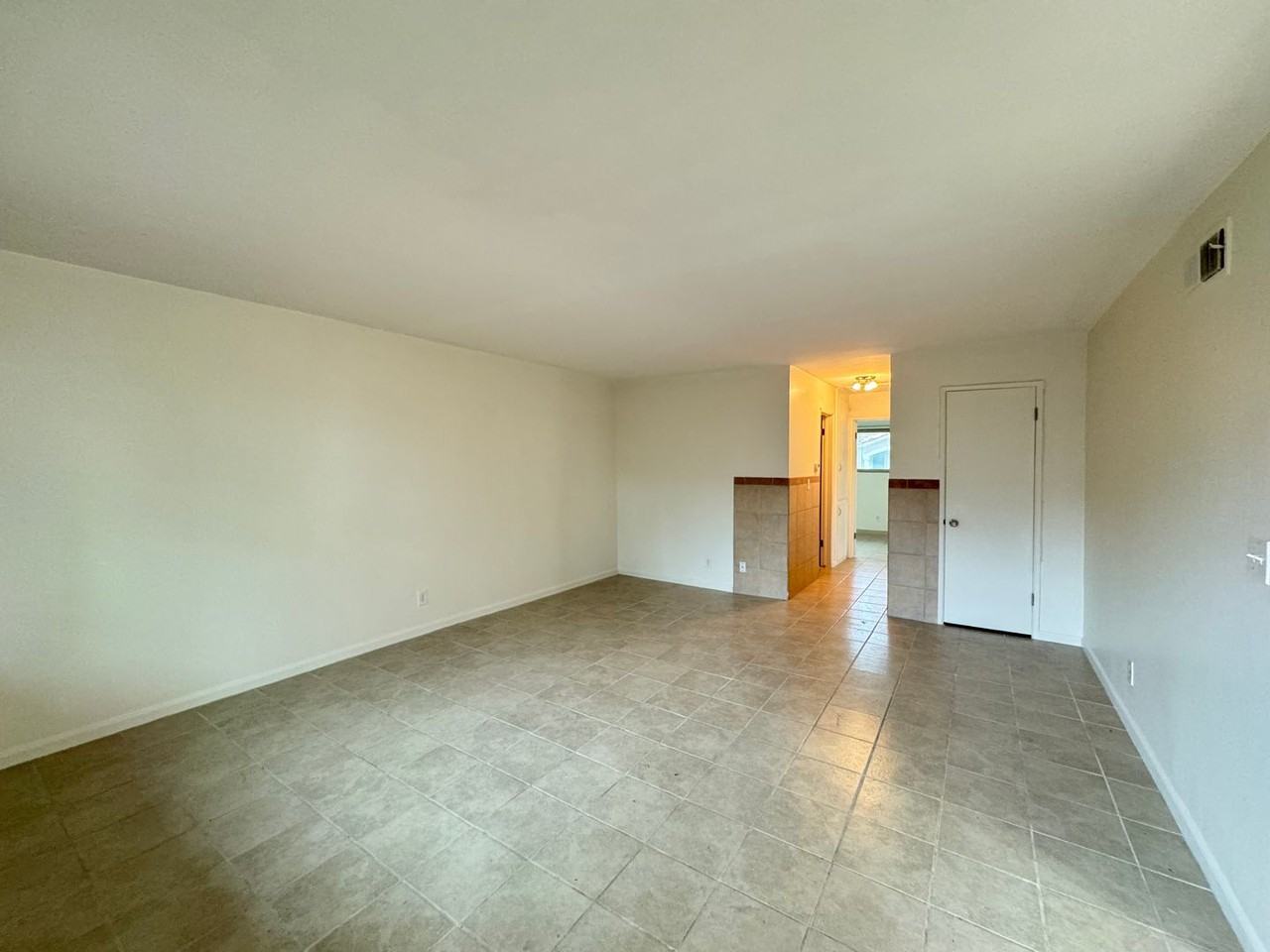 Kenyon Dr - Photo 5 of 12