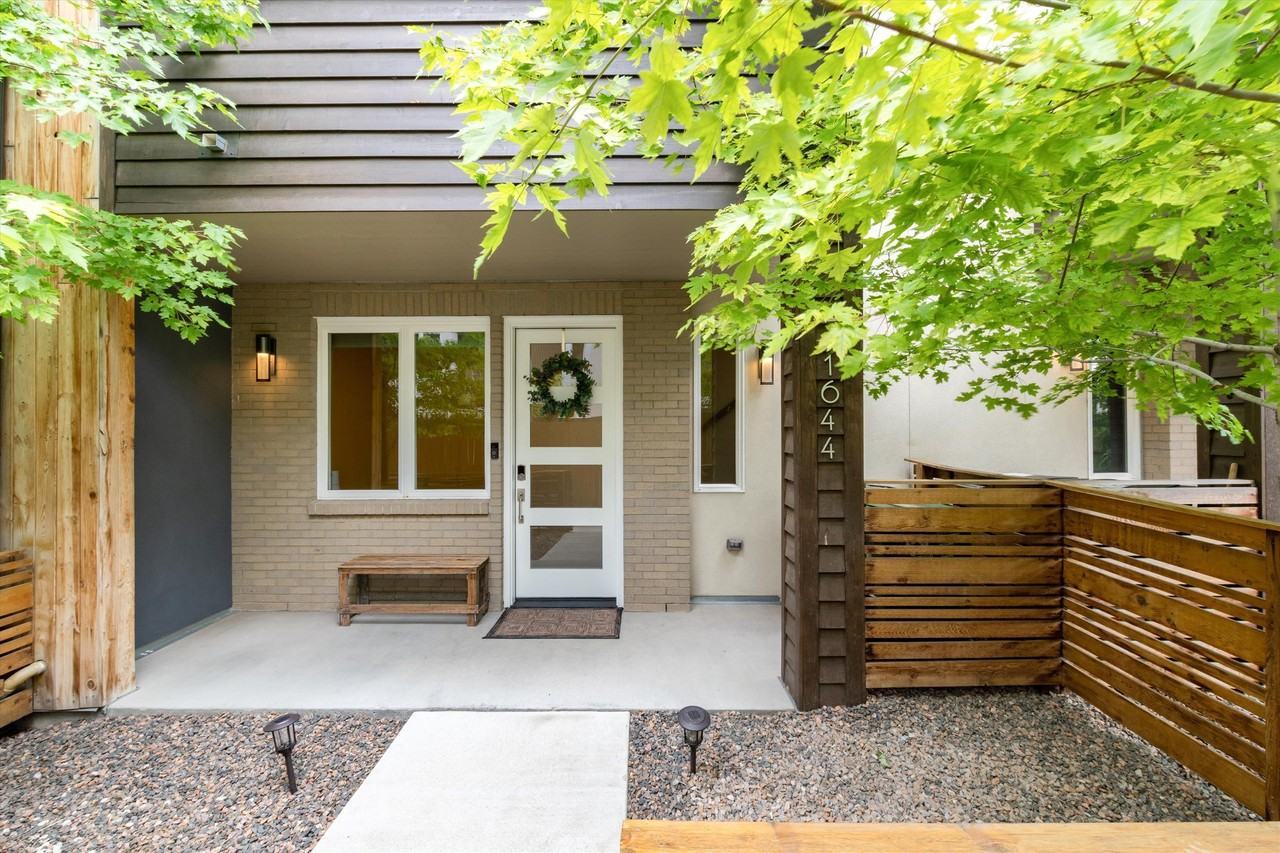 1644 KING ST - NLM - Photo 3 of 40