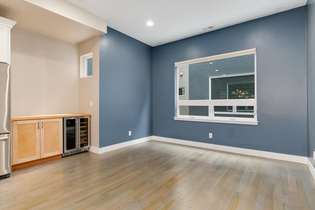 1644 KING ST - NLM - Photo 5 of 40