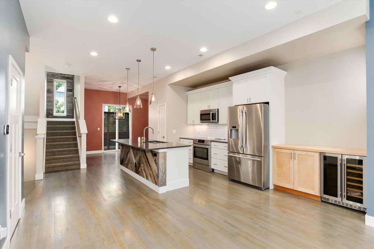 1644 KING ST - NLM - Photo 7 of 40