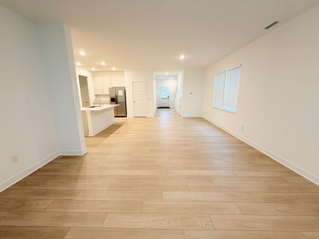 891 Norfolk Ln - Photo 6 of 33