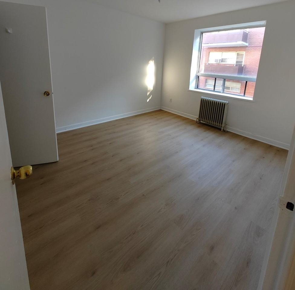 536 Birchmount Road - Photo 6 of 11