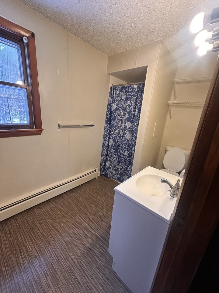 12 Roderick Rd - Photo 3 of 4