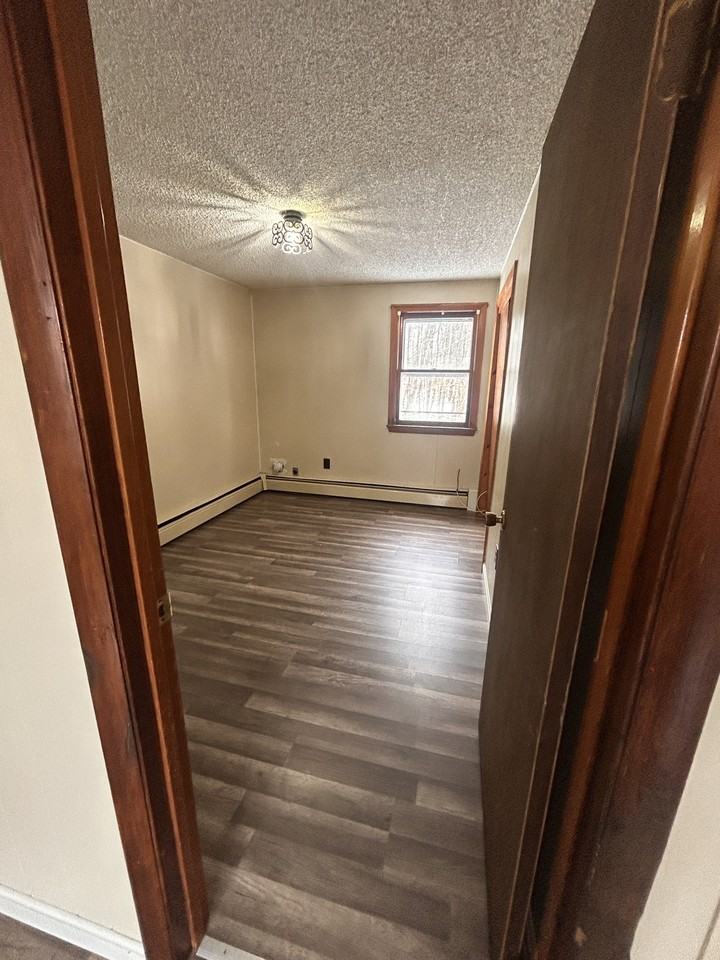 12 Roderick Rd - Photo 4 of 4