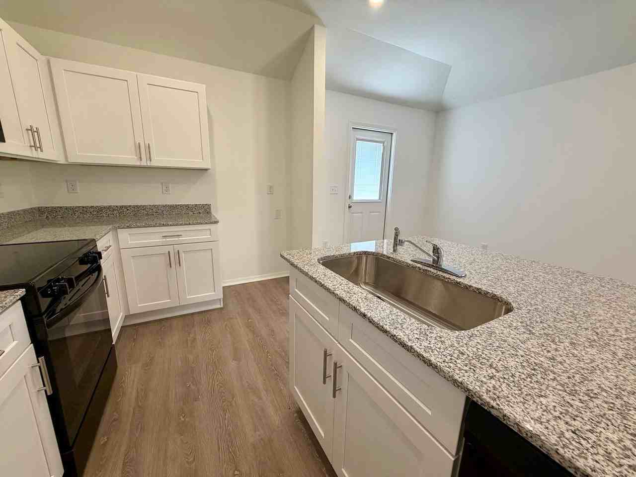 8826 8826 Preston Wood Drive - Photo 5 of 21