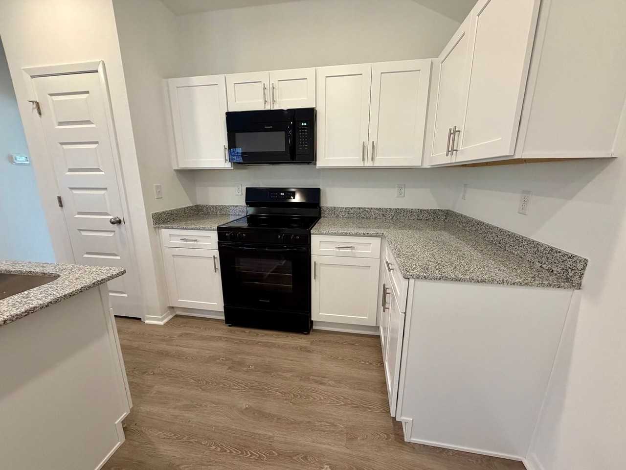 8826 8826 Preston Wood Drive - Photo 6 of 21