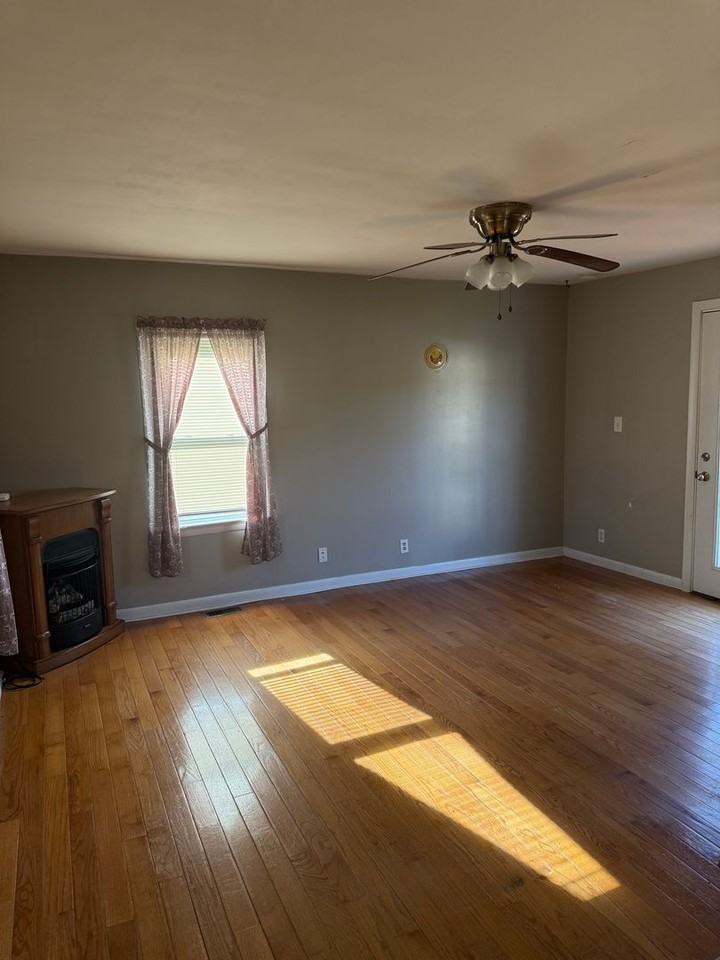 36 Windy Hill Rd - Photo 5 of 18