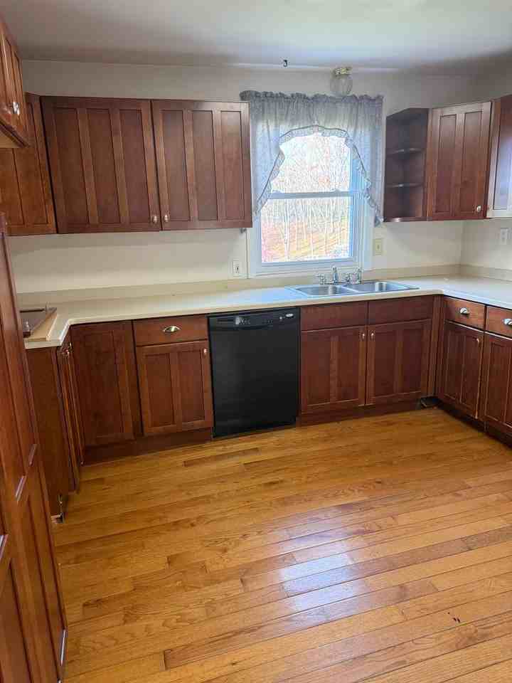 36 Windy Hill Rd - Photo 7 of 18