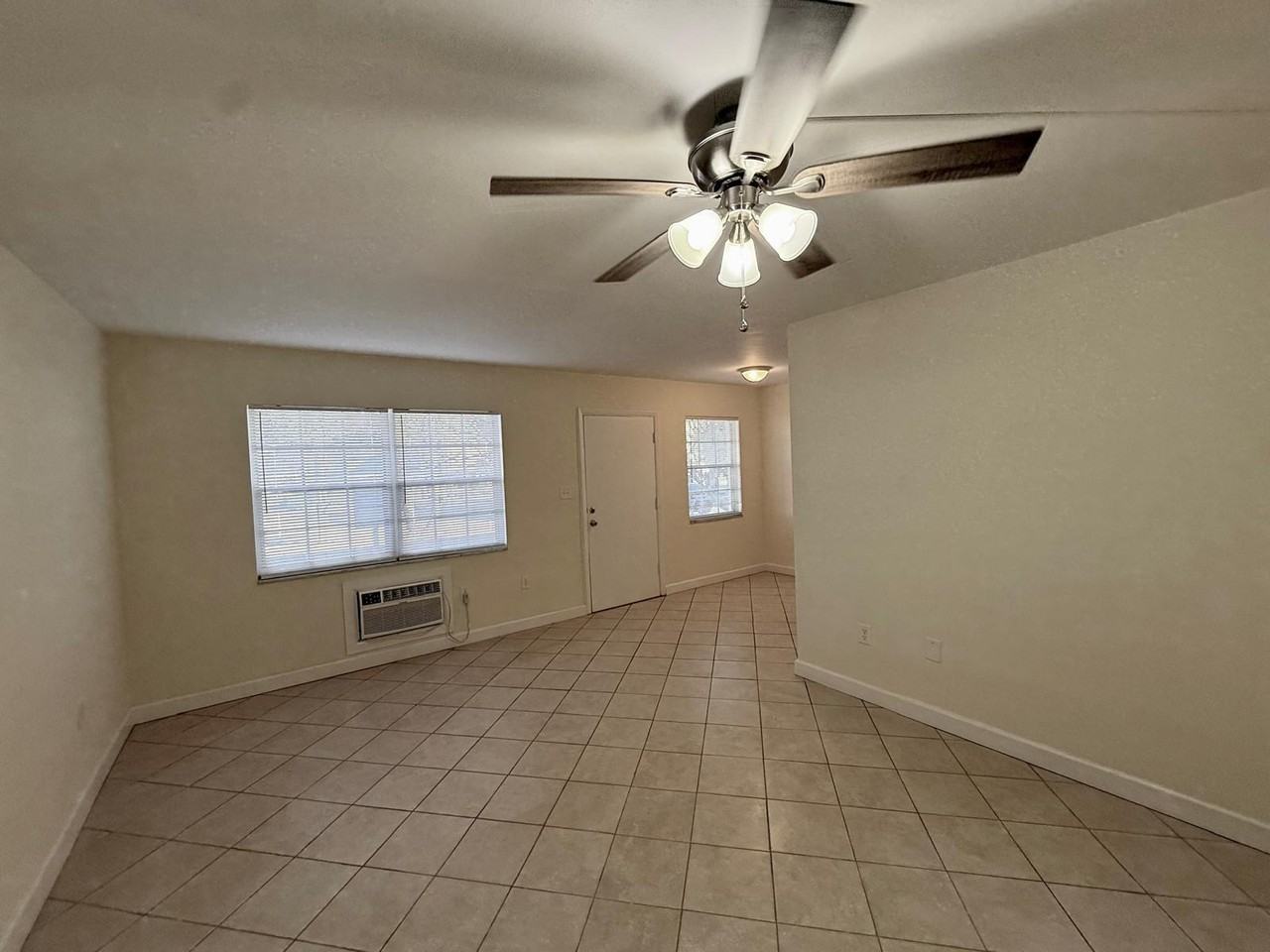 Gunn - Photo 4 of 17