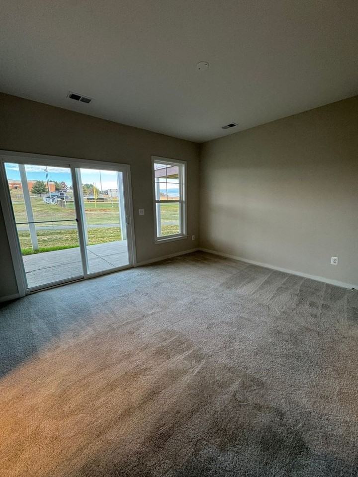 205 Scarlet Maple Ln - Photo 5 of 20