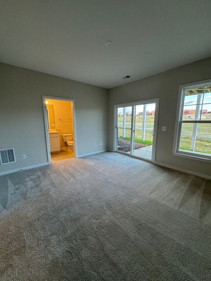 205 Scarlet Maple Ln - Photo 6 of 20