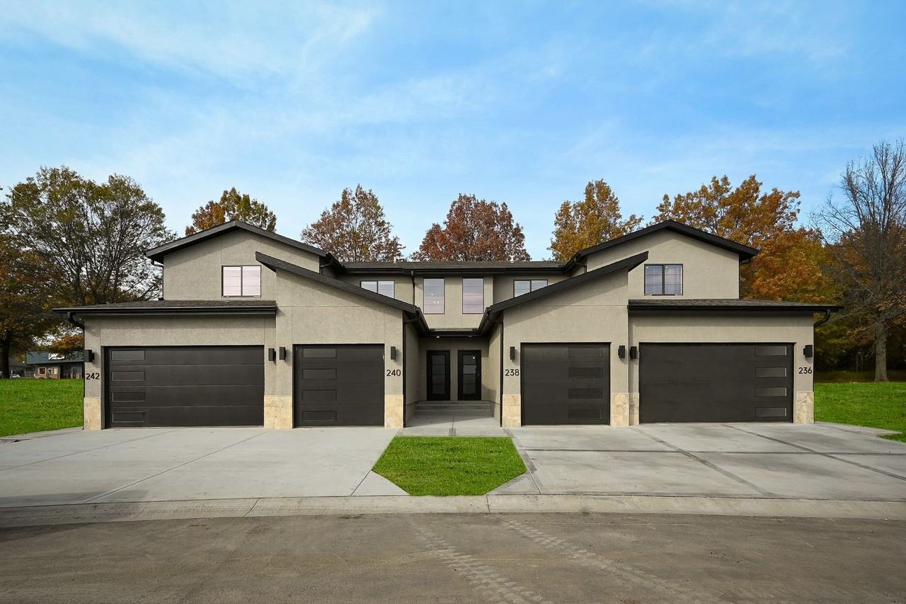 232 Sumac Rd - Photo 3 of 23