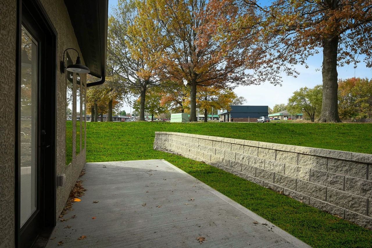 232 Sumac Rd - Photo 4 of 23