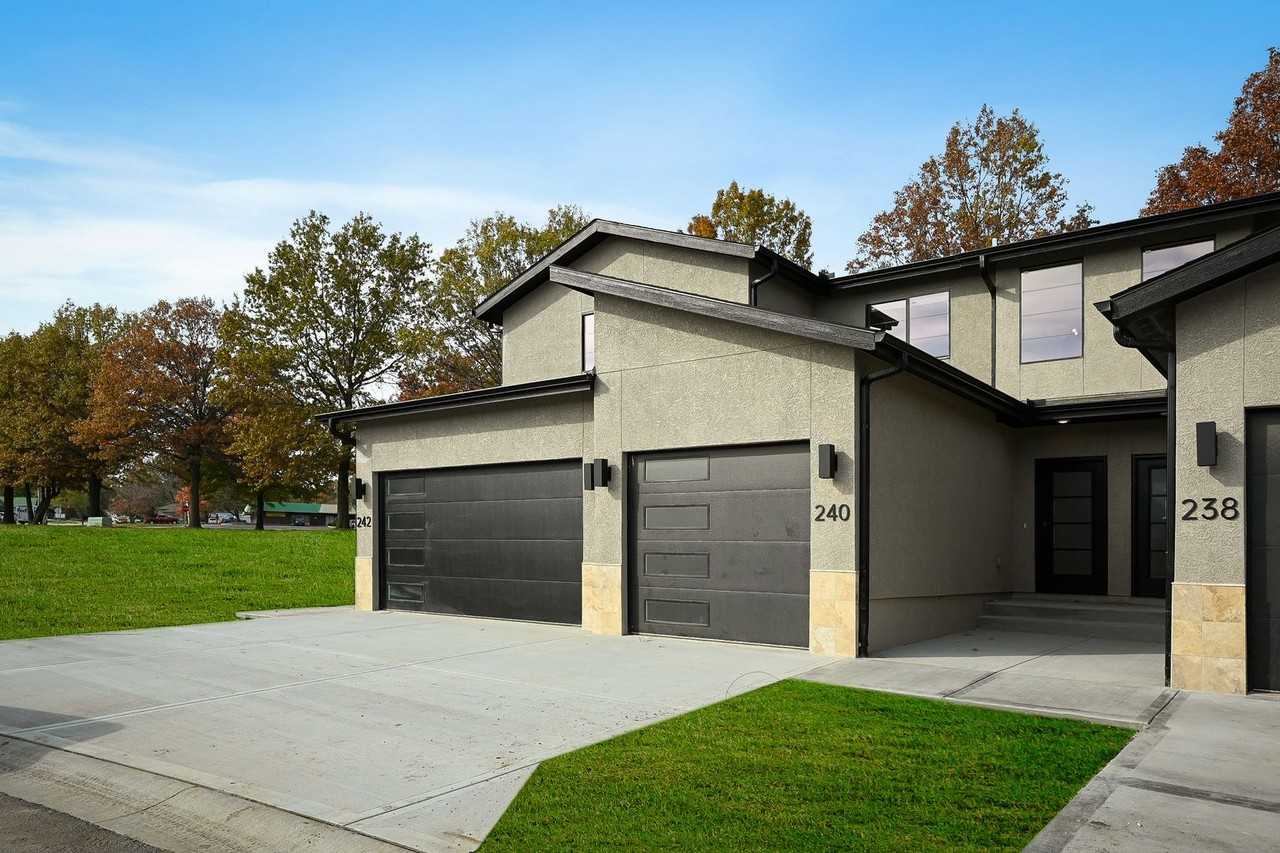 234 Sumac Rd - Photo 2 of 21