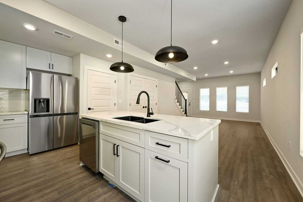 234 Sumac Rd - Photo 7 of 21