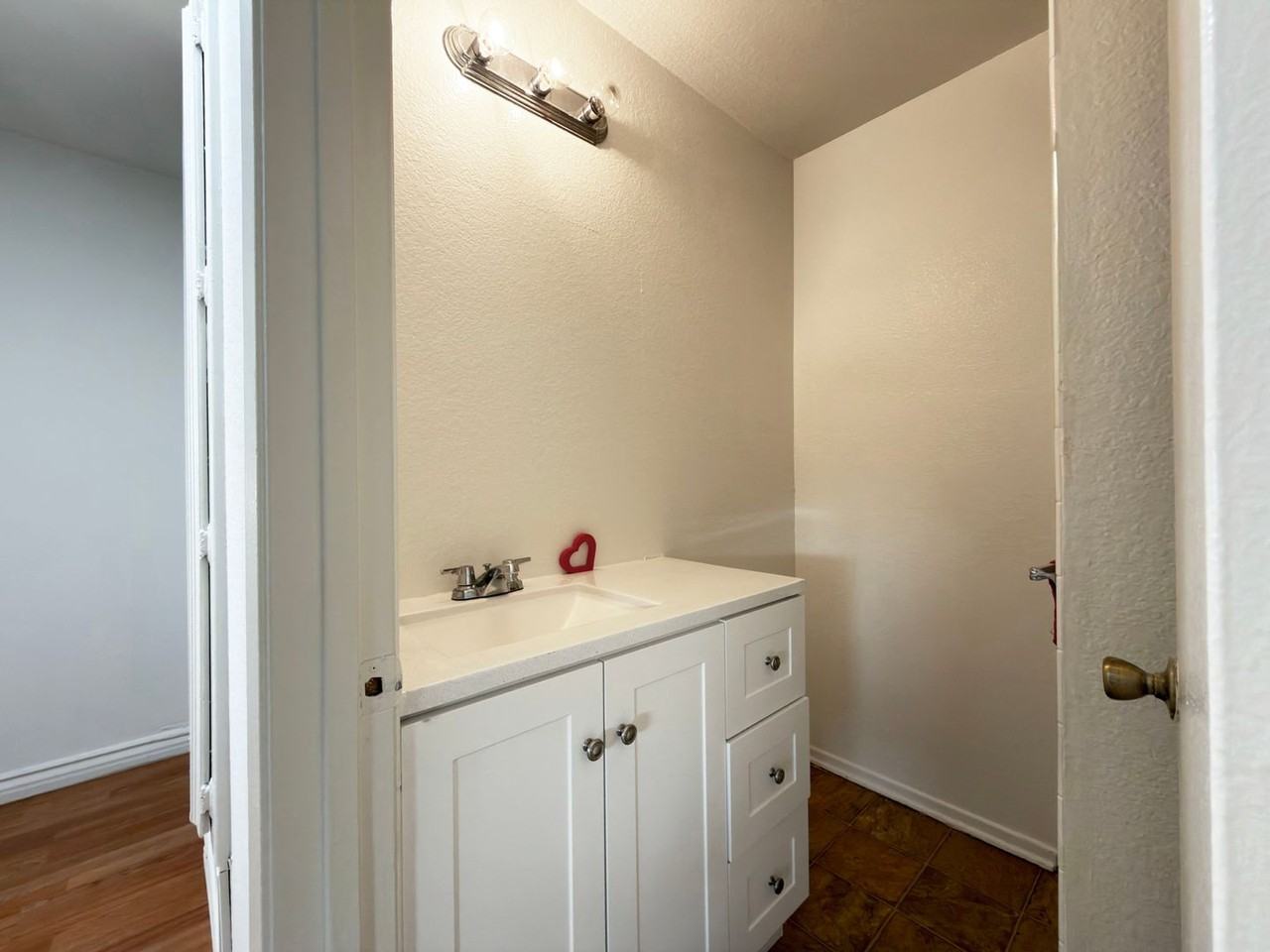 4029 E 7th St #D - Photo 3 of 16