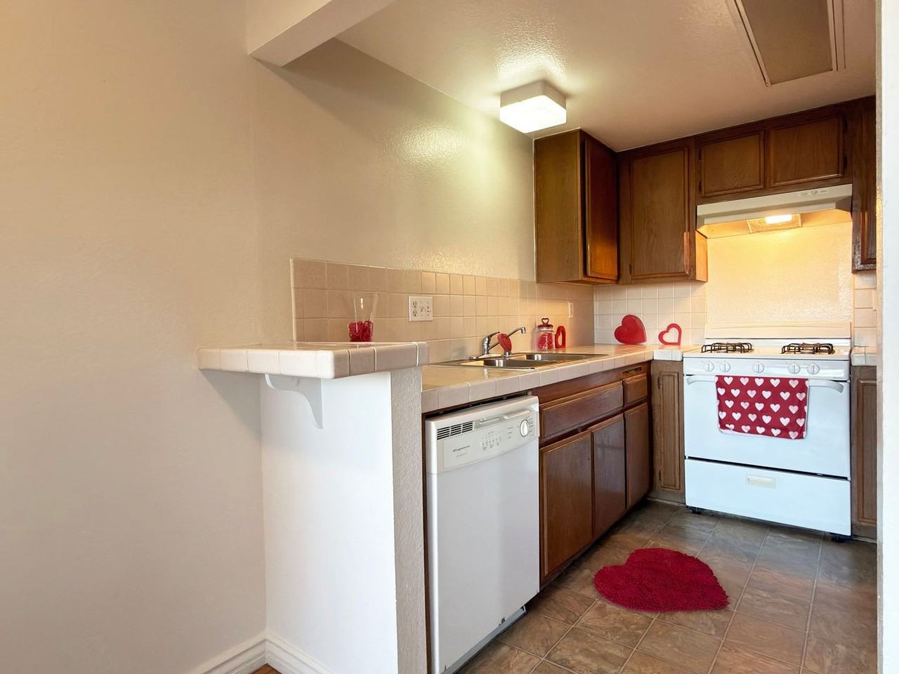 4029 E 7th St #D - Photo 4 of 16