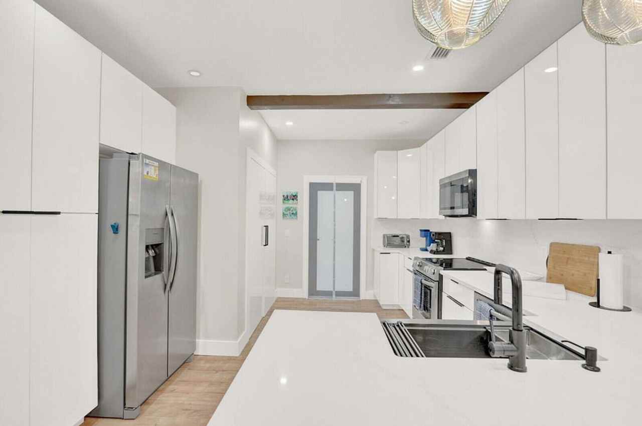 727 Fernwood Dr - Photo 3 of 21