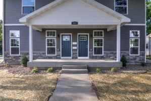 featured image of 302 12th St Se