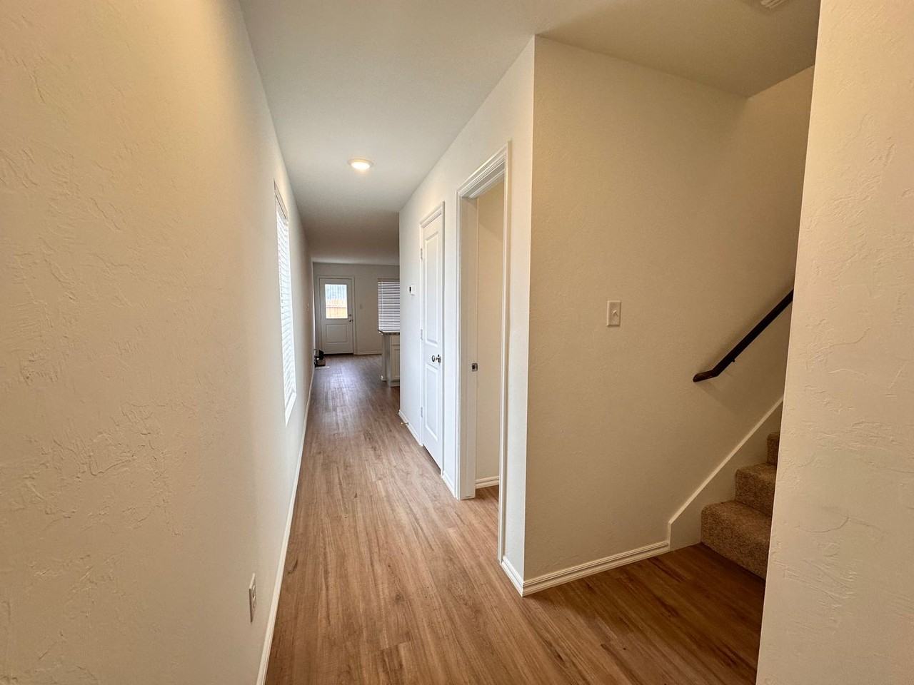 2318 Wolford Ct - Photo 5 of 38