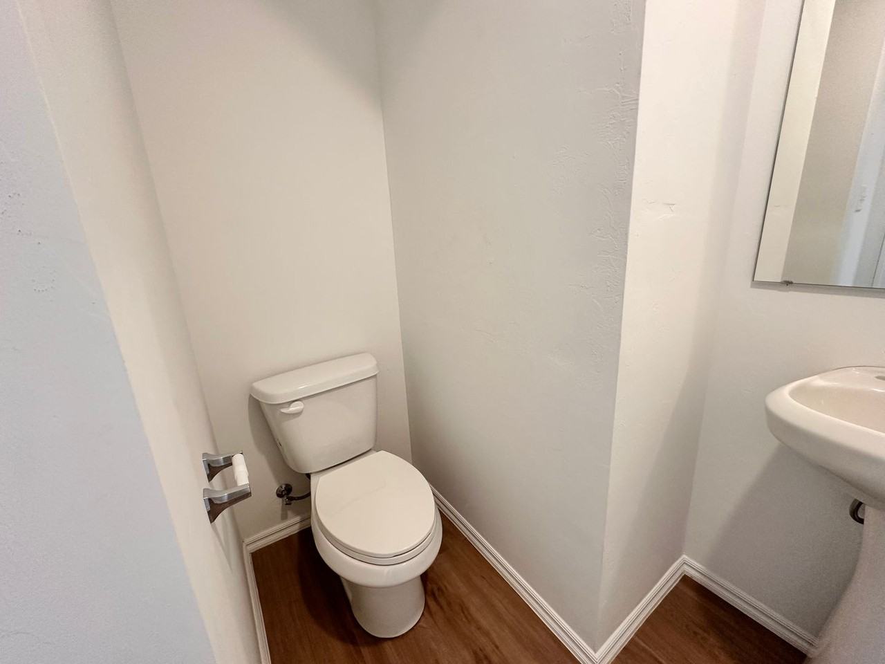 2318 Wolford Ct - Photo 6 of 38