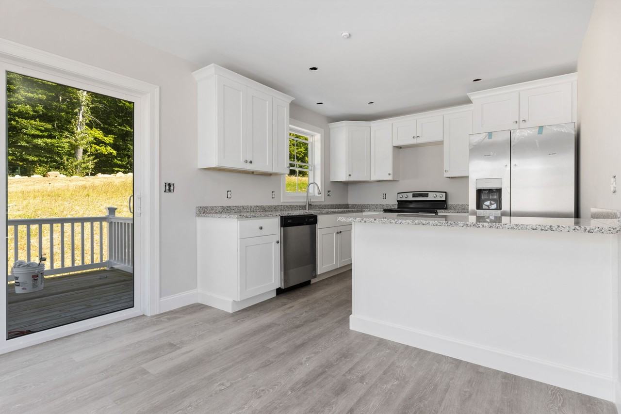 Brand New Townhouse Units ! - Photo 3 of 11