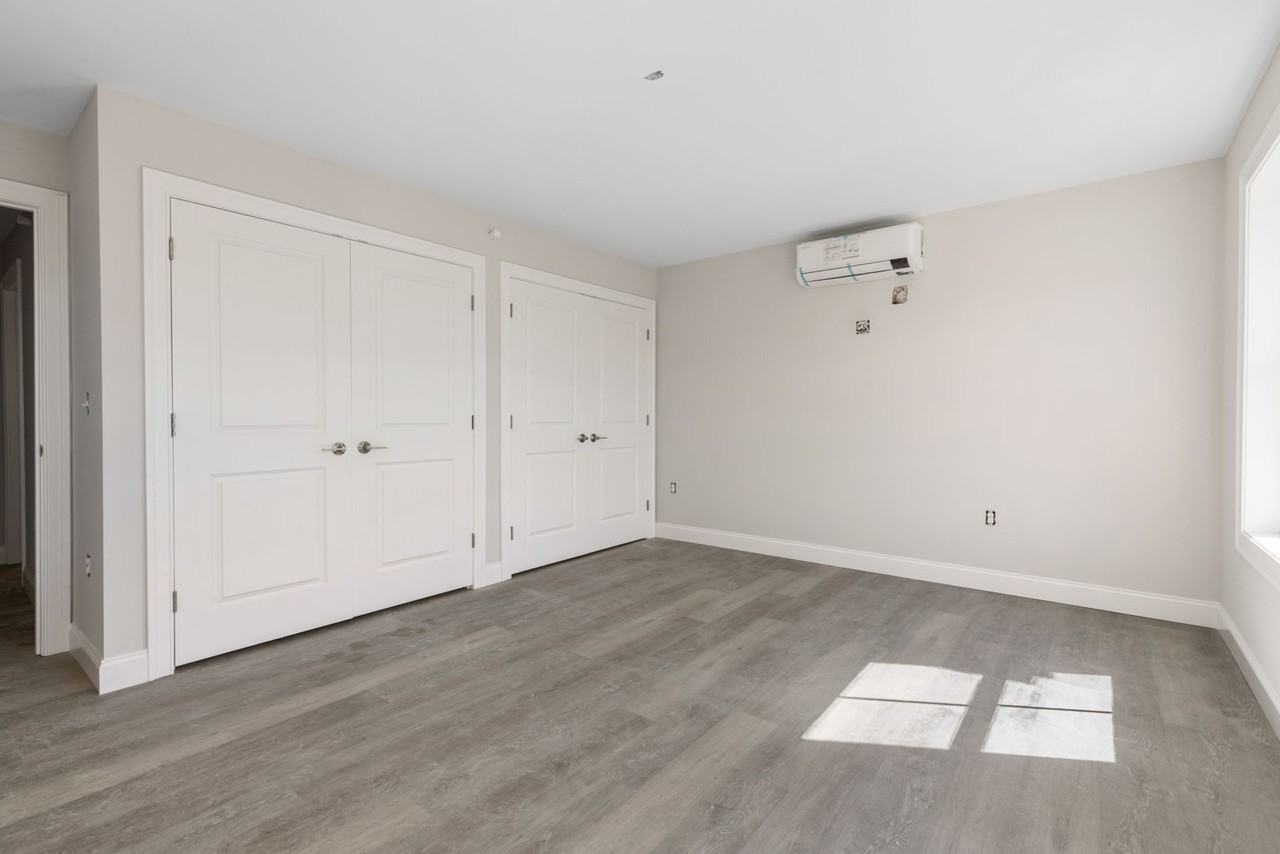 Brand New Townhouse Units ! - Photo 7 of 11