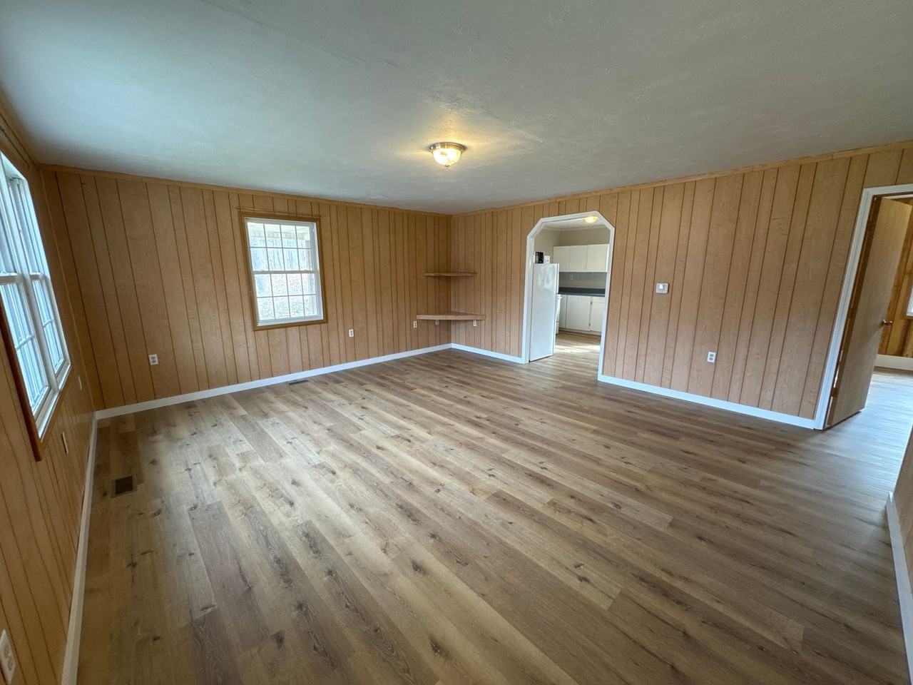 205 Valley Rd - Photo 2 of 21