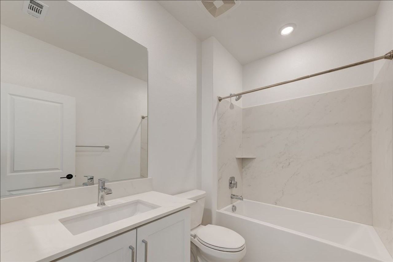 1202 Mountain Laurel Rd - Photo 6 of 38