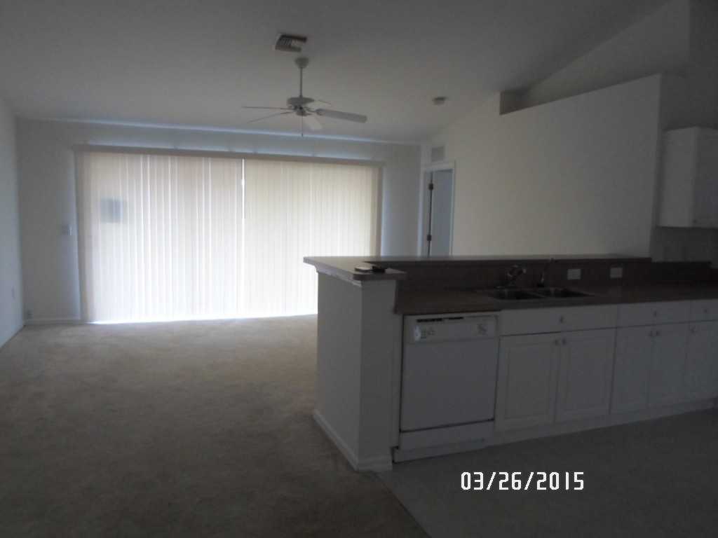 1043 Cedartree Ave - Photo 5 of 10