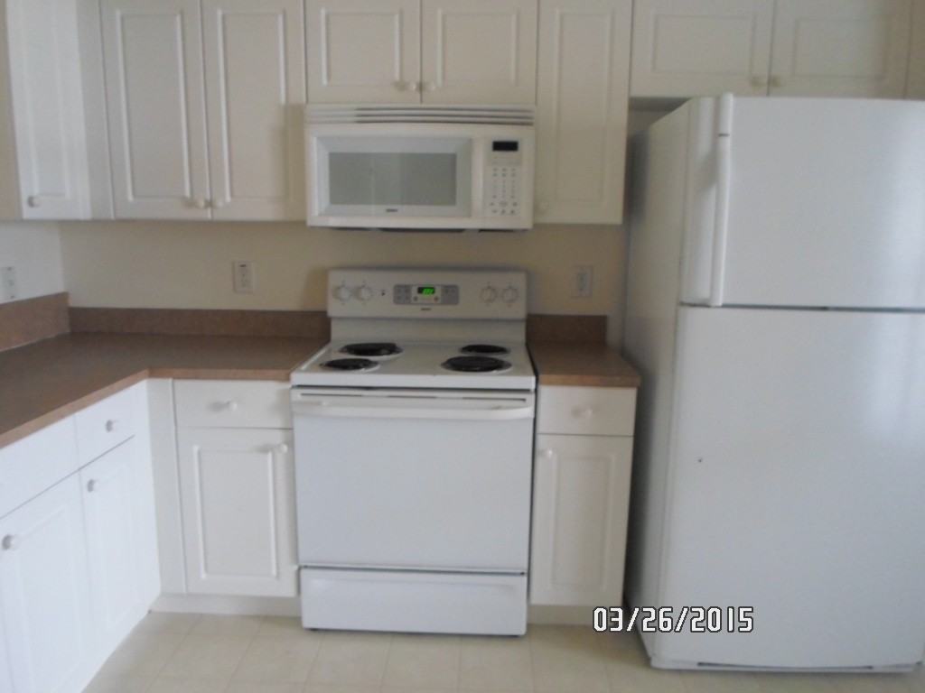 1043 Cedartree Ave - Photo 7 of 10