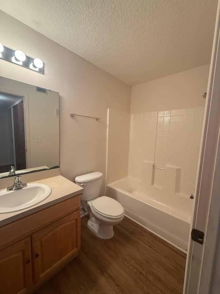 702 Meadowbrook Drive - Photo 7 of 9