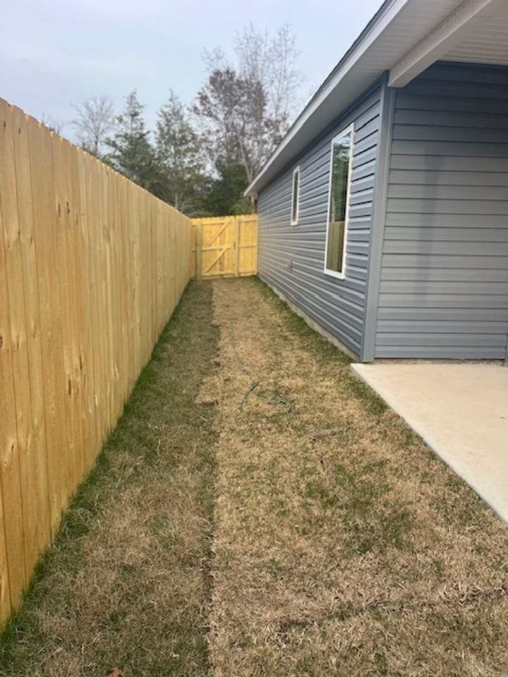 3126 S Bayou Aly - Photo 3 of 18