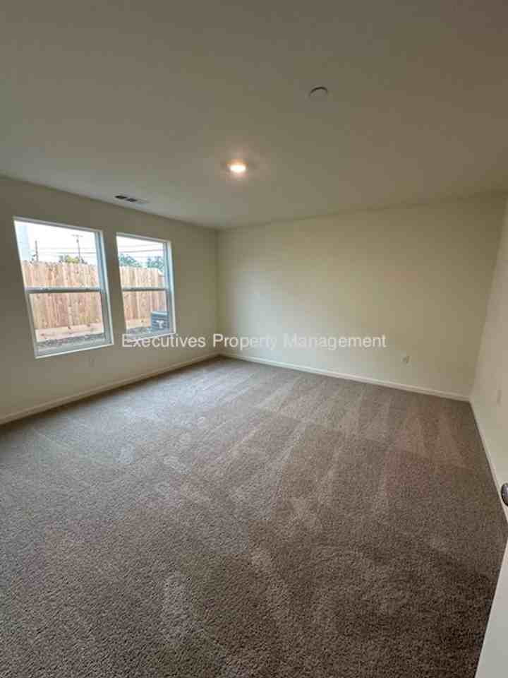 11 River Oak Dr - Photo 7 of 16