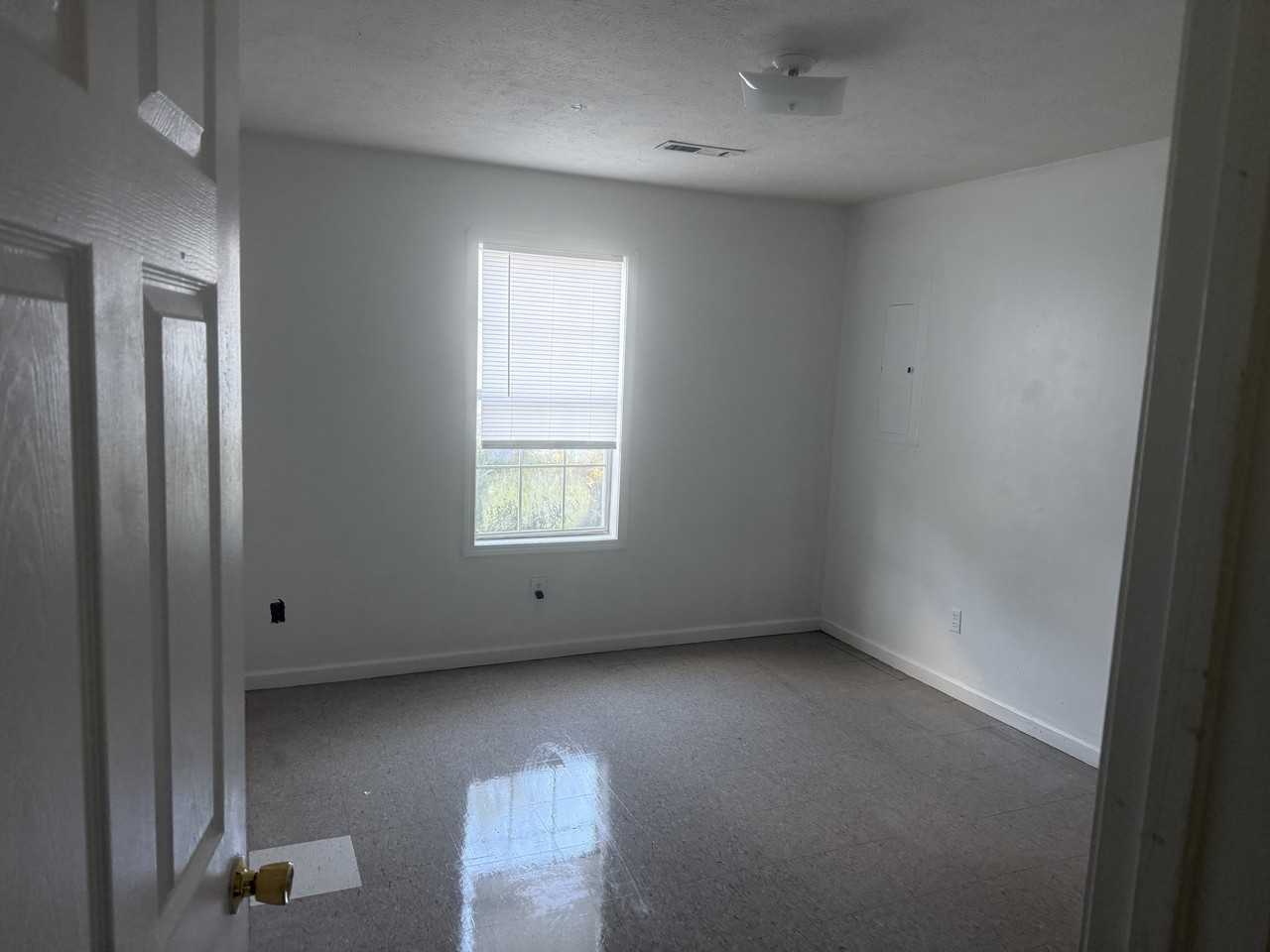 437 Josephine Drive - Photo 3 of 8