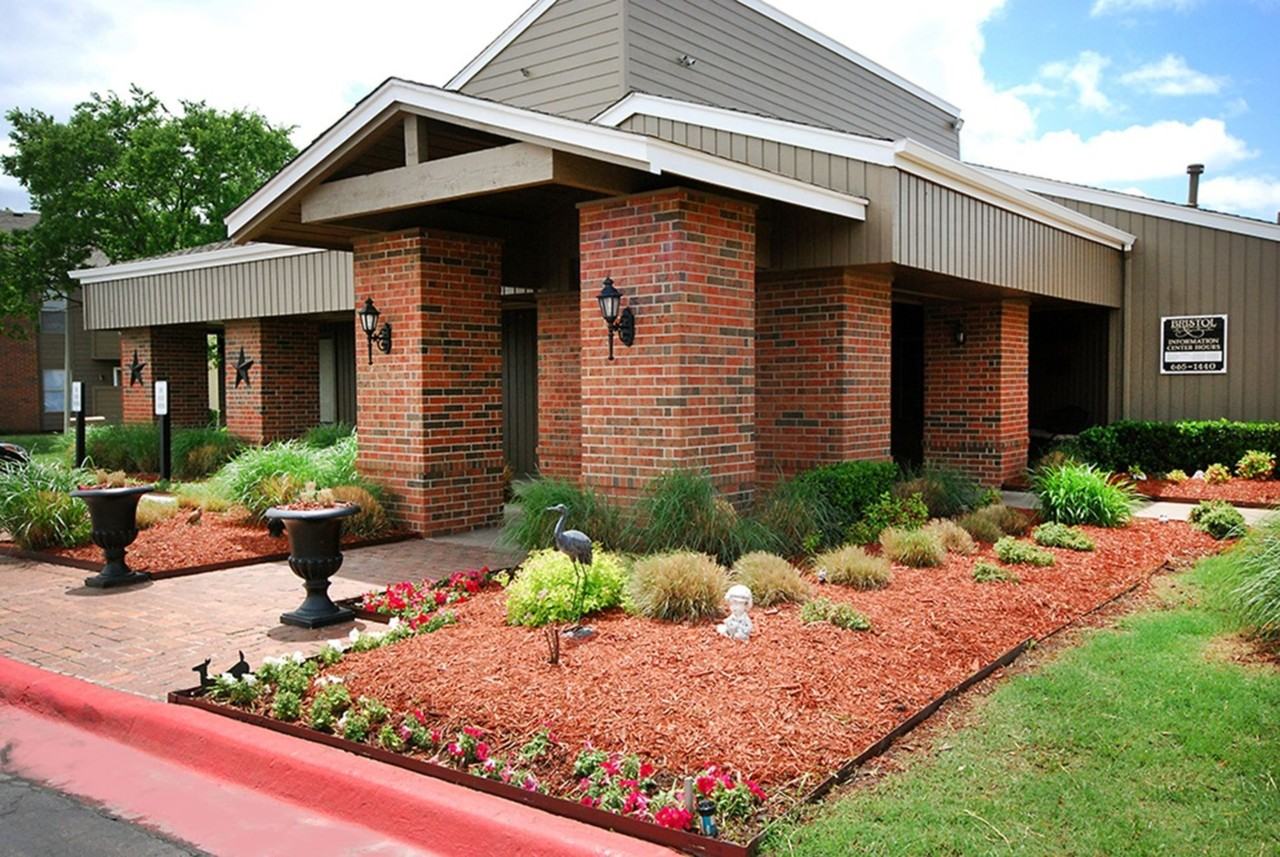 Bristol Park - Photo 2 of 41