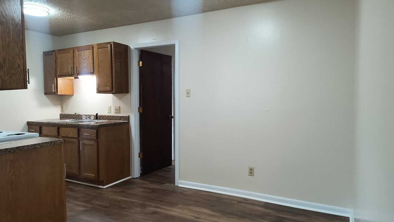 3720 Miramar Drive - Photo 5 of 21