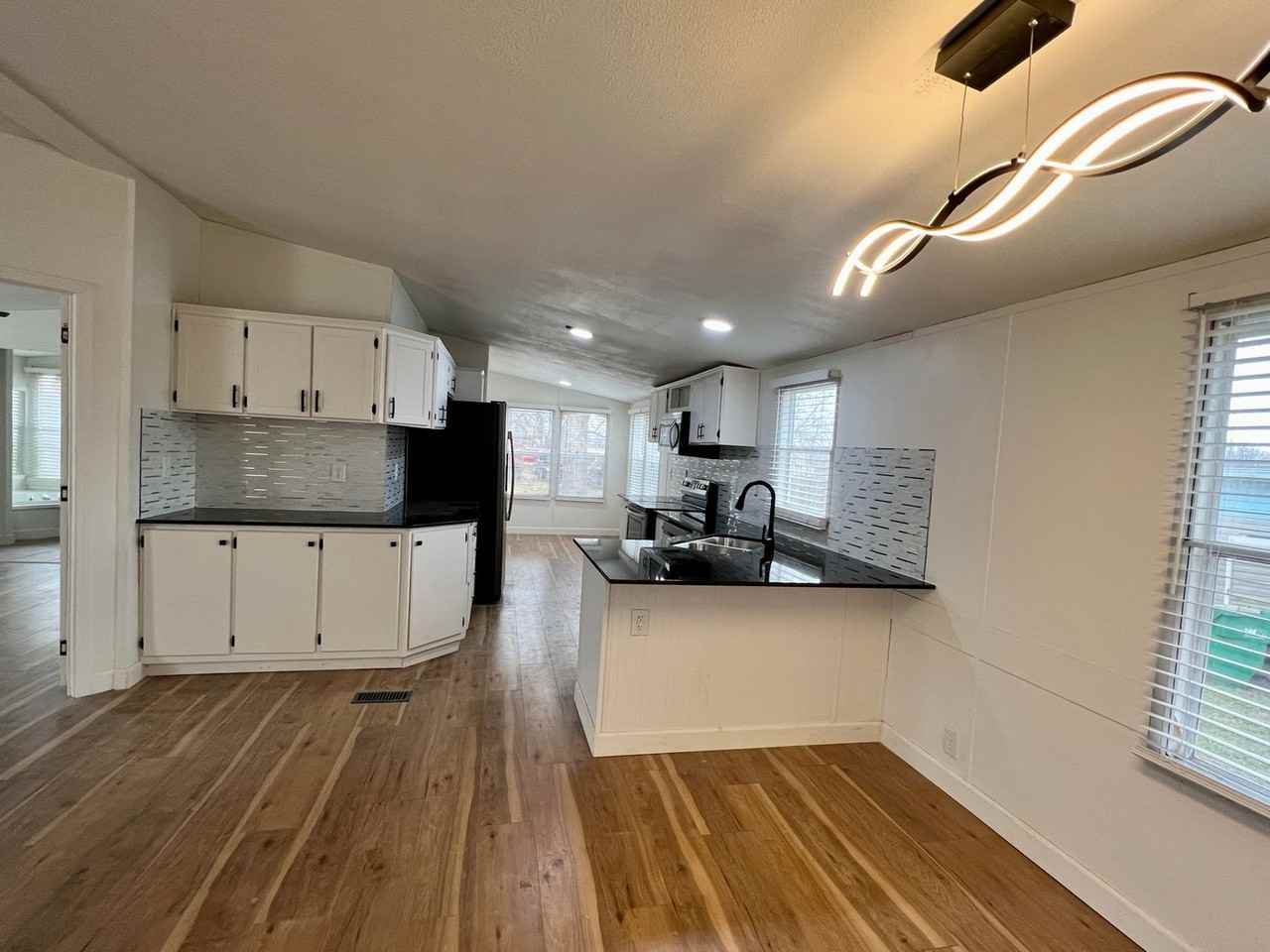 3201 W Don Tyson Pkwy #D - Photo 5 of 9