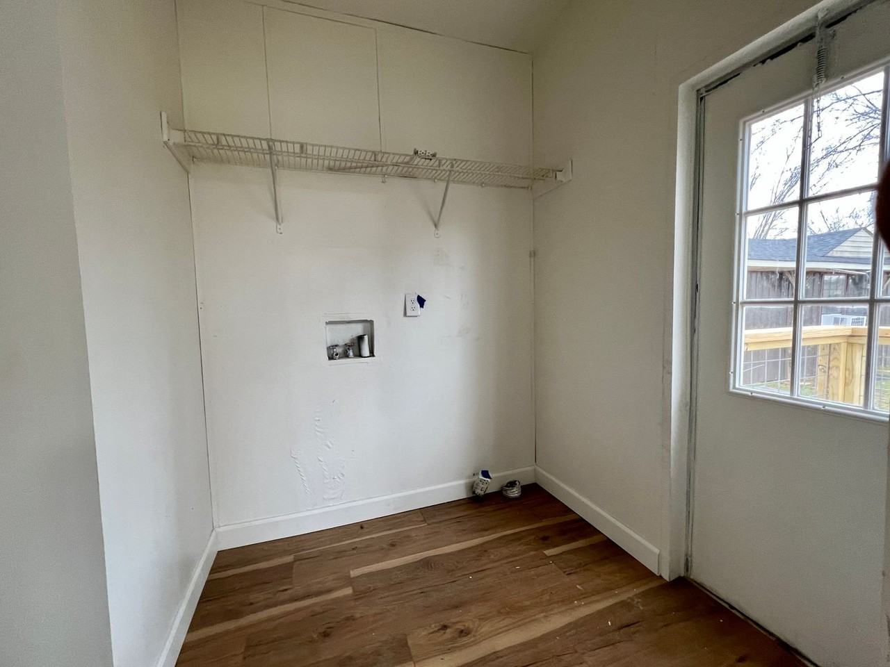 3201 W Don Tyson Pkwy #D - Photo 7 of 9