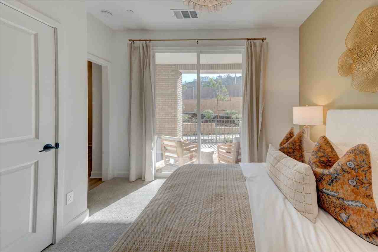 1404 Mountain Laurel Rd - Photo 5 of 39