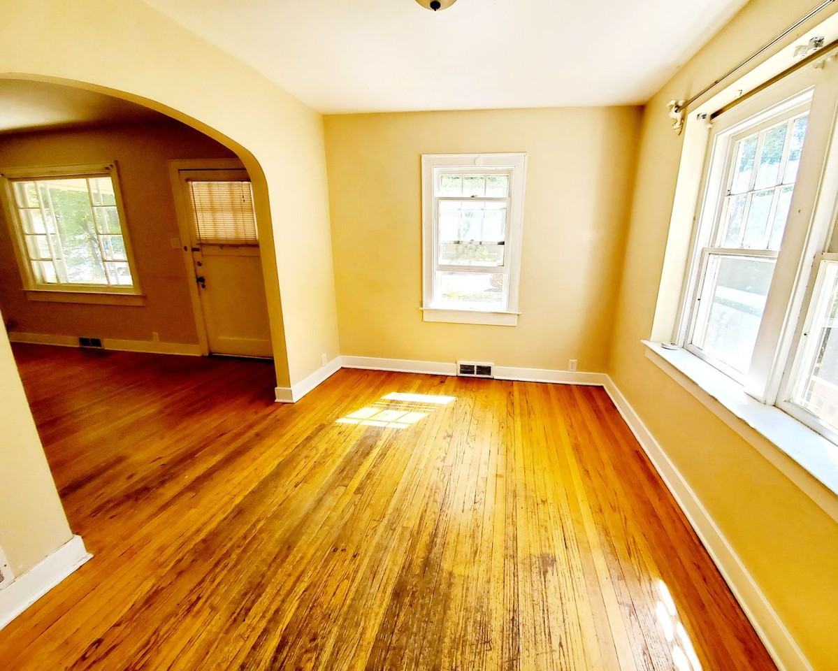 611 611 & 611 1/2 REMINGTON - Photo 2 of 49