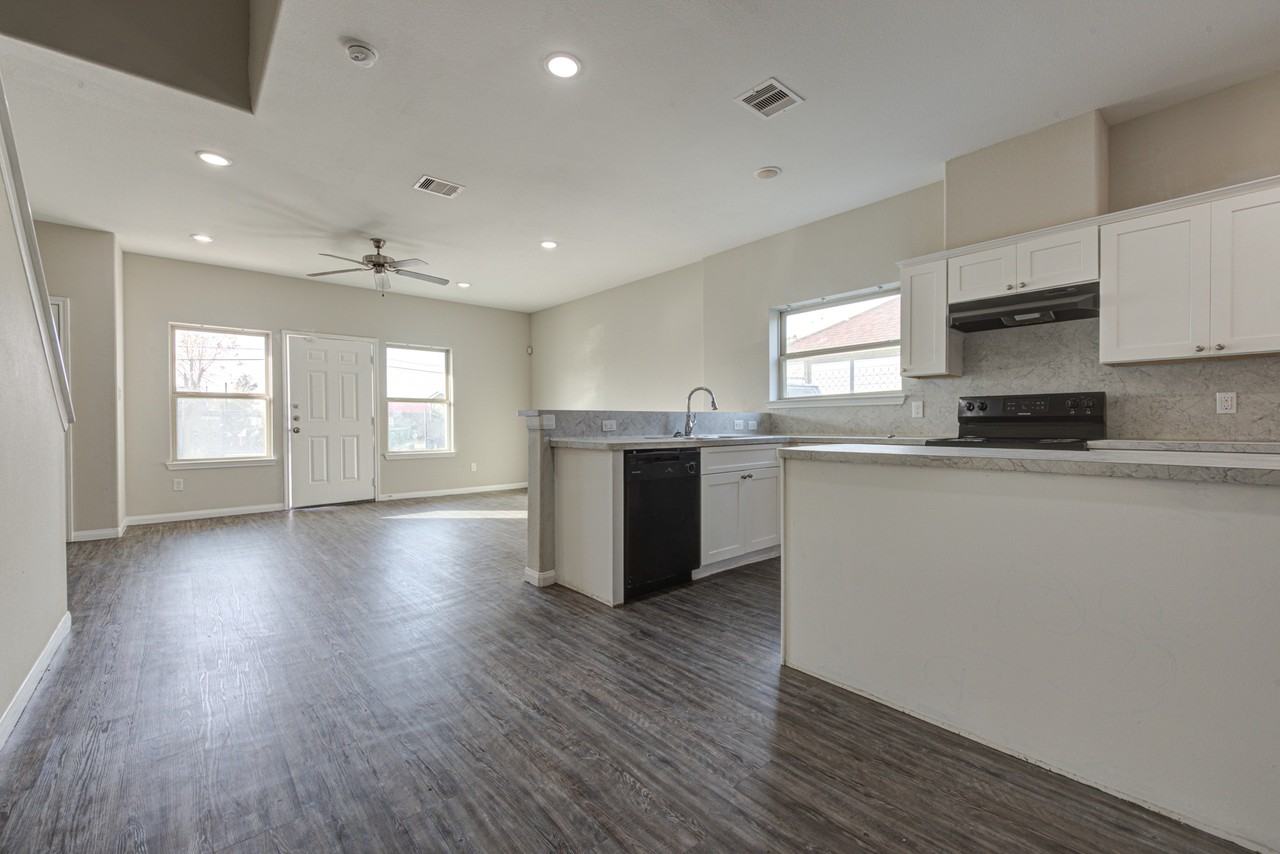 9517 Madera Road Unit B - Photo 5 of 16