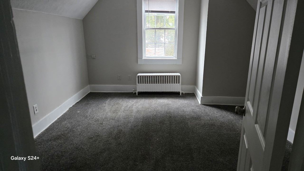 1422 Central Avenue - Photo 5 of 9