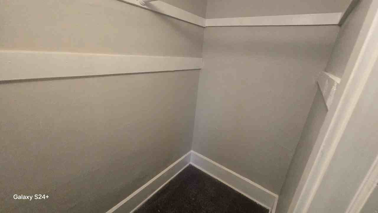 1422 Central Avenue - Photo 7 of 9