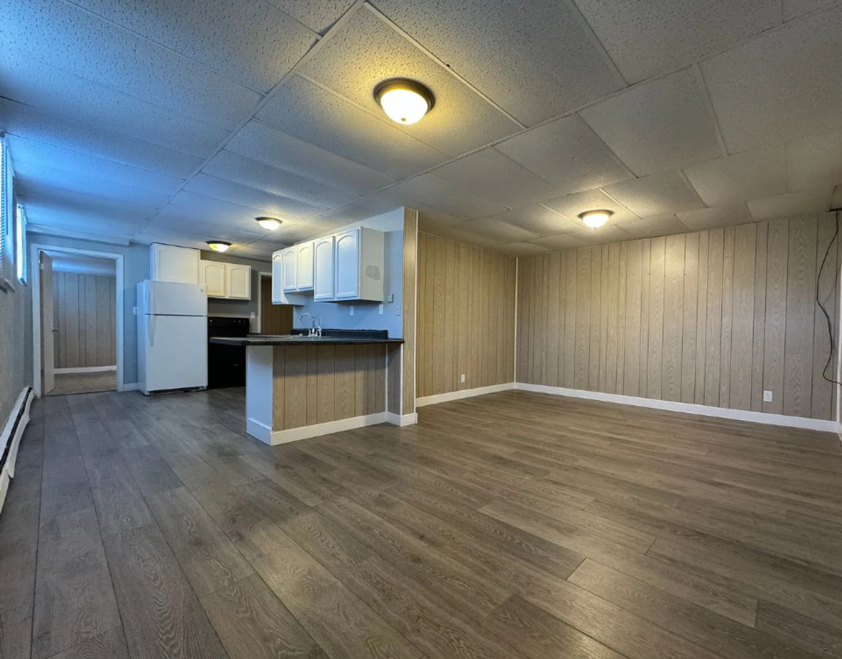 Palace View - Photo 6 of 8