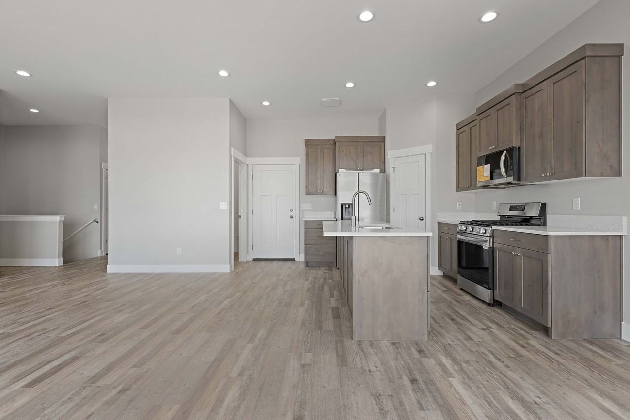 4699 Weatherby Way - Photo 5 of 37