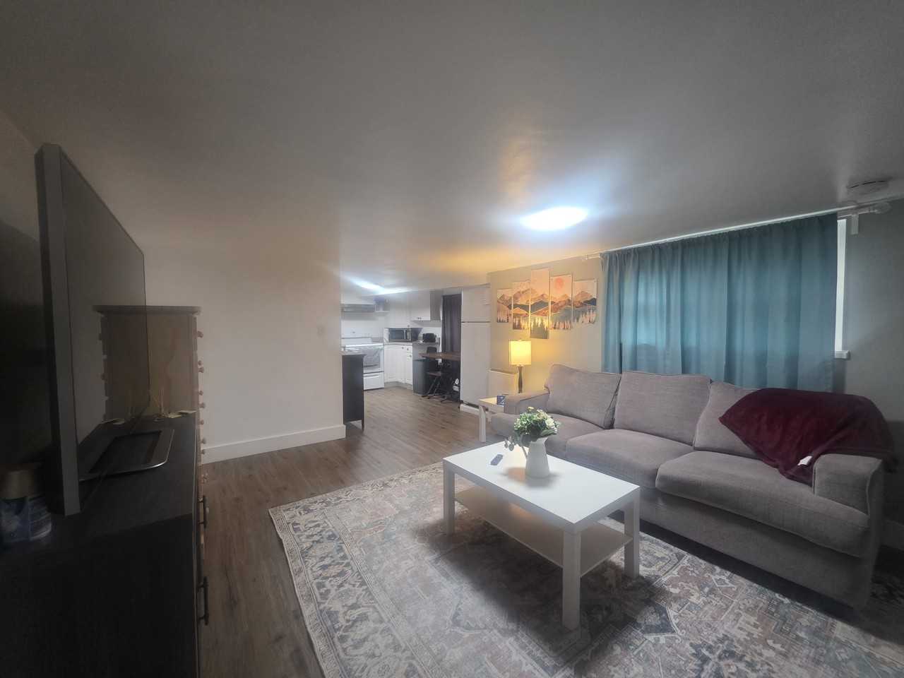 295 1/2 15th St. NE Salem, OR 97301 - Photo 6 of 23