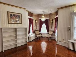 featured image of 551 W 8th St