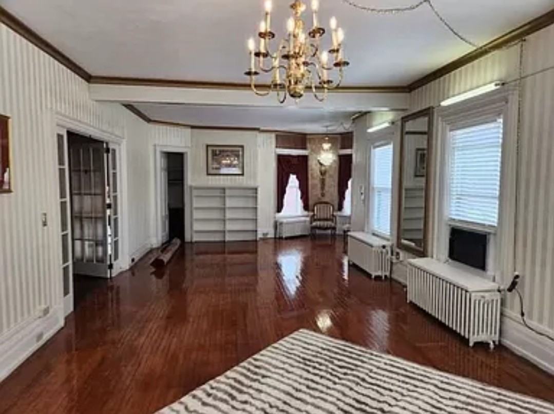 551 West 8th Street - Photo 6 of 16